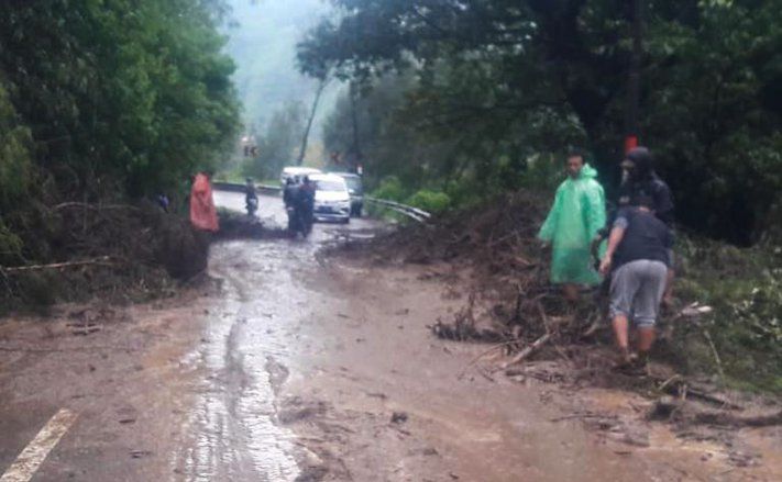 Dua Rumah di Lereng Bromo, Sukapura, Probolinggo Diterjang Longsor