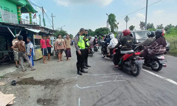 Pesepeda Angin Tewas "Dicium" Truk Tronton