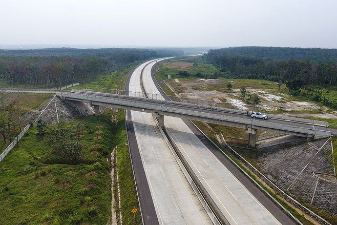 SIG Pasok Kebutuhan Semen untuk Pembangunan Tol Trans Sumatera