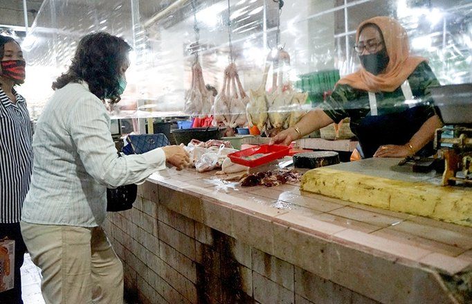 101 Pasar Krempyeng di Surabaya Ditata Terapkan Protokol Kesehatan Jadi Pasar Tangguh