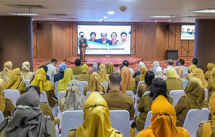 Tingkatkan Leadership, Pejabat Struktural Pemkot Surabaya Digembleng di Pascasarjana Unair