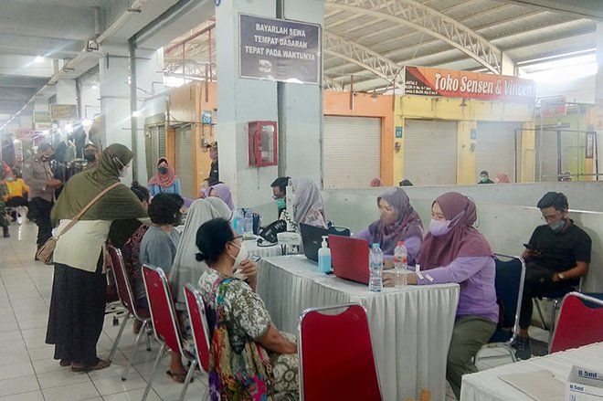 Sempat Takut Divaksin, ini Alasan Pedagang di Kota Madiun