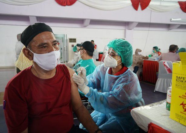 Selama Ramadan, Warga Surabaya bisa Vaksin Booster di Puskesmas hingga Vaksin Corner Masjid
