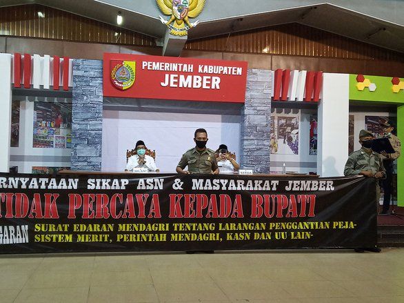 Bupati Faida Dimosi Tidak Percaya oleh Wabup-Sekda dan Ratusan ASN