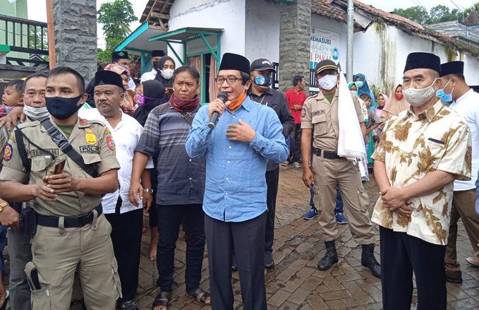 Tangis Haru Warnai Kepulangan Wabup Jember ke Rumah dan Pesantrennya di Desa
