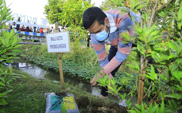 Gandeng Wartawan, Pemkot Probolinggo Percantik Taman Bundaran &quot;Gladak Serang&quot;