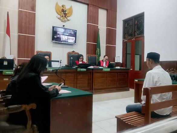 Kecanduan Judi Online, Kepala Toko di Surabaya Nekat Gelapkan Uang Perusahaan