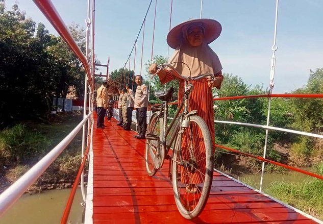 Renovasi Jembatan oleh Polres Madiun dan Dinas PUPR Berlanjut ke Wilayah Lain