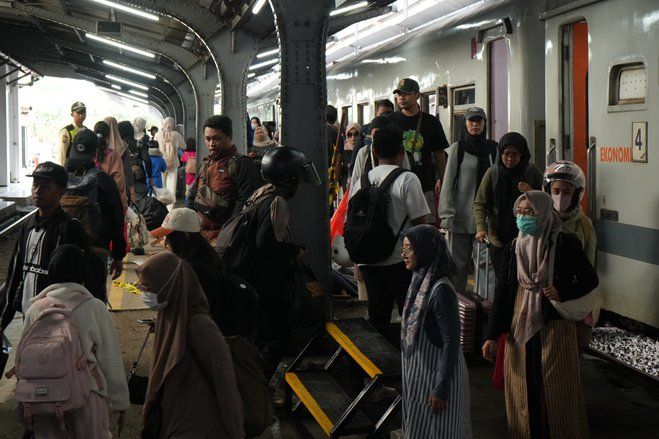 Masuk Hari ke-9 Ramadan, 100 Ribu Lebih Tiket Kereta Lebaran dari Jember Ludes Terjual