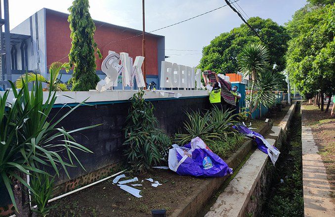 Rombongan Suporter Futsal Ricuh di Ponorogo, Sejumlah Fasilitas GOR dan Sekolah Rusak