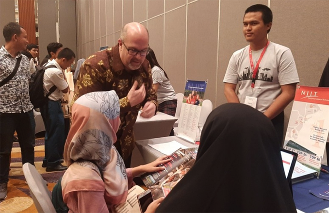 Gelar U.S. Higher Fair 2020, Konjen AS Ajak Siswa Surabaya Studi di Amerika