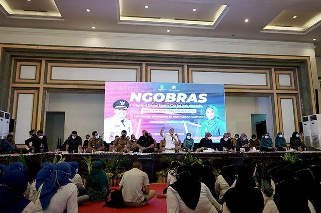  

Wali Kota Eri Cahyadi Tak Rela KSH Dimarahi Warga Saat Tugas: Lurah dan Puskesmas Harus Turun