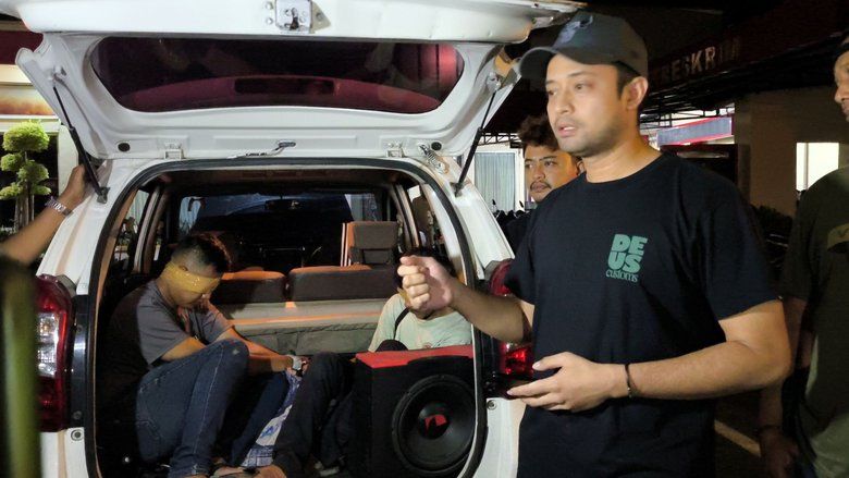 Kurang dari 24 Jam, Dua Terduga Perampok Toko Emas di Jember Ditangkap di Banyuwangi
