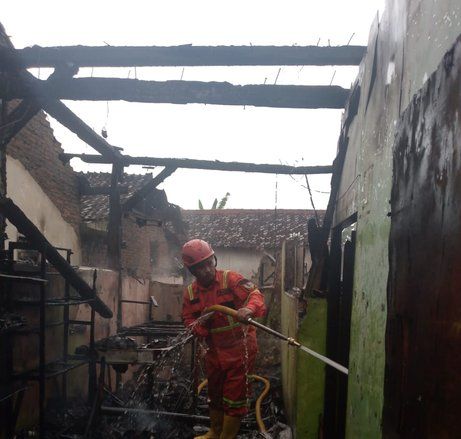 Kerugian Rp100 Juta, Korban Kebakaran di Jember Butuh Bantuan Mendesak