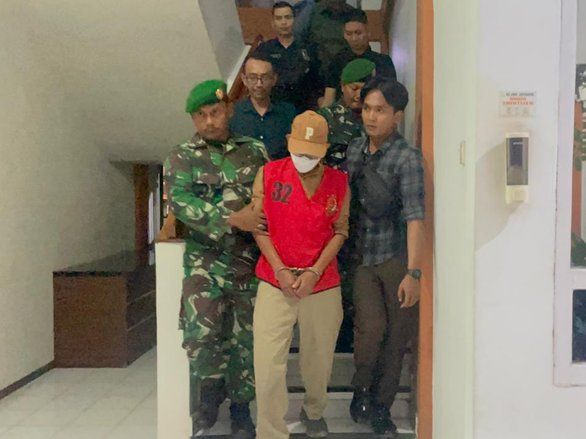 Kasus Korupsi Kredit Bibit Porang, Mantan Pimpinan Bank UMKM Jatim Cabang Jombang Ditahan