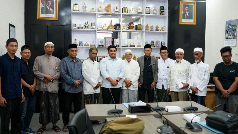 Ketua DPRD Gresik Tegaskan Komitmen Jaga Marwah Kota Santri, Siap Tindak Warung Pangku hingga Miras