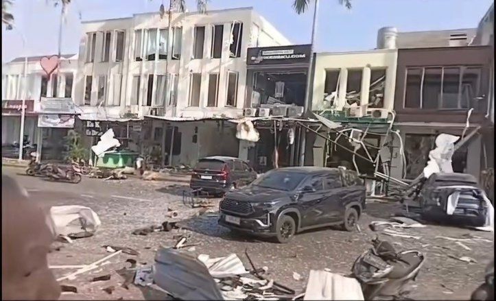 Ledakan di Pakuwon City, Lima Orang Terluka dan Puluhan Ruko Hancur