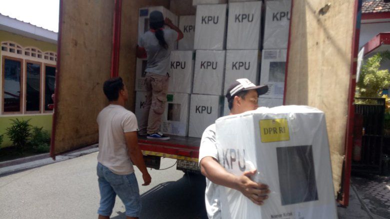 KPU Kota Blitar Mulai Distribusi Logsitik Pemilu