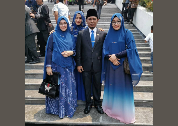 Jejak Lora Fadil, Anggota DPR RI Beristri Tiga Asal Jember