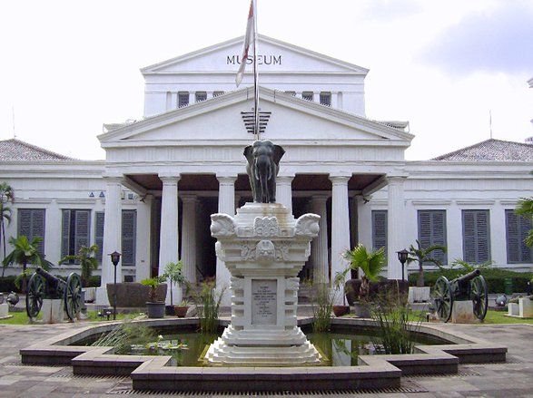 Surat-surat Soekarno hingga Tan Malaka Dipamerkan
