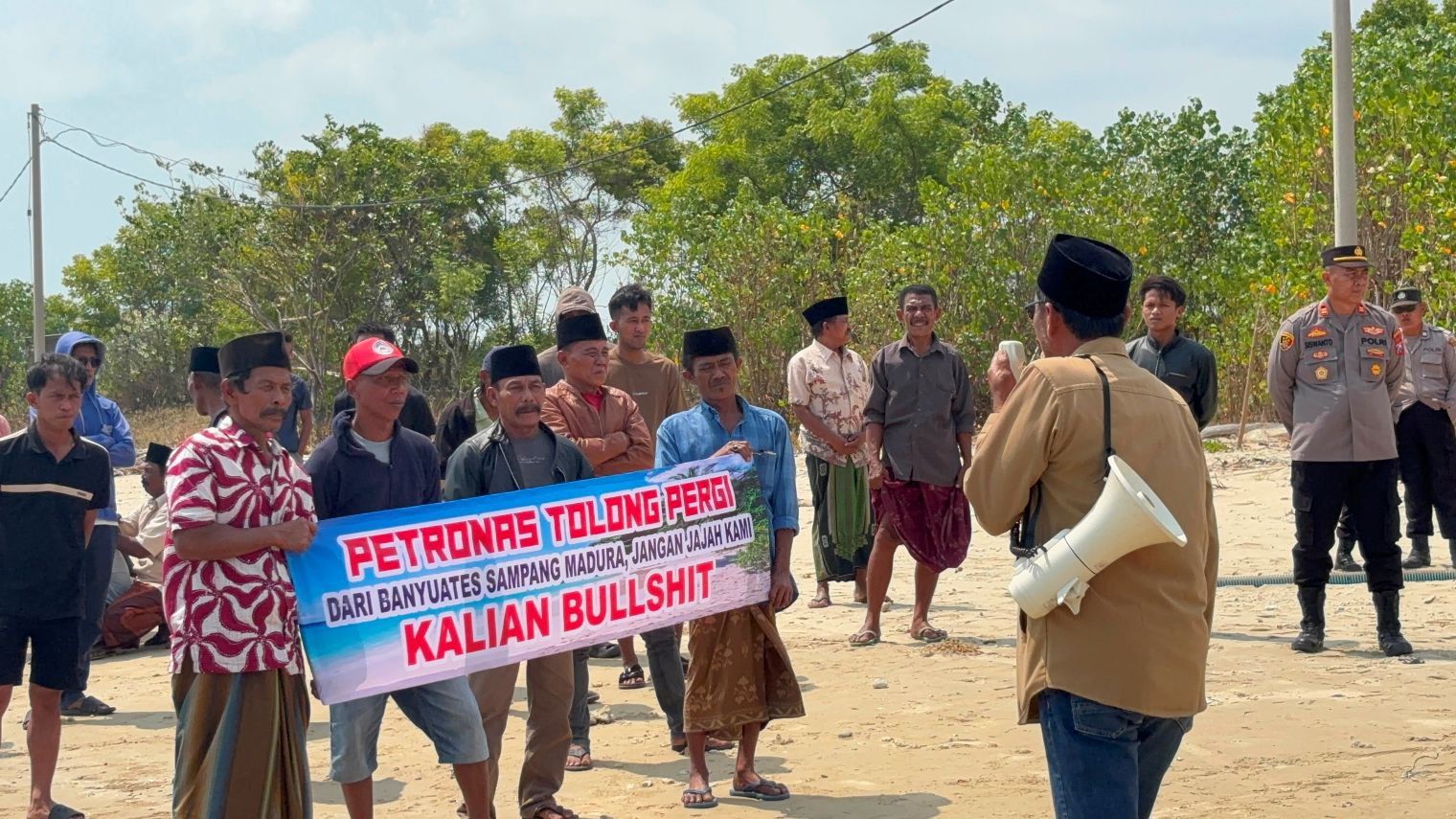 Ganti Rugi Rumpon Tak Kunjung Dibayar, Nelayan Banyuates Sampang Sebut Petronas Pembohong