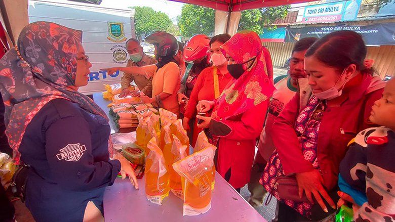 Diskopukmperindag Kota Mojokerto Gelar Operasi Pasar Kebutuhan Pokok