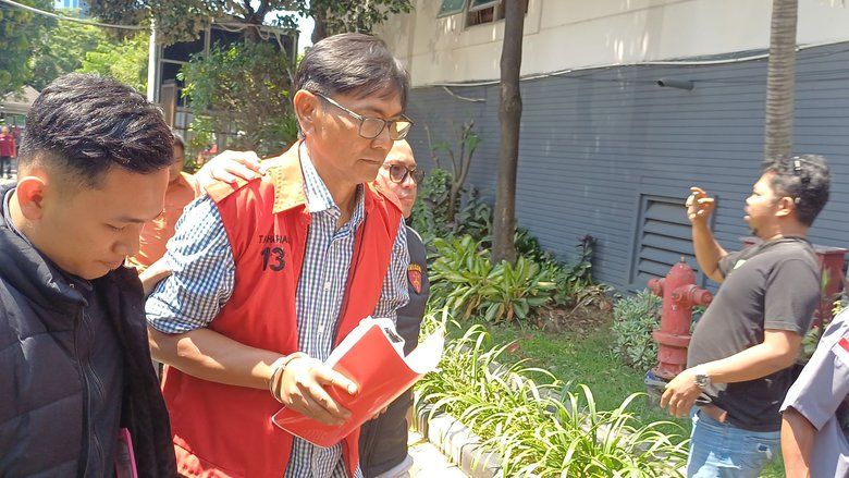 Tersangka Kasus Dugaan Pungli Dinas ESDM Jatim Oni Setiawan Meninggal Dunia