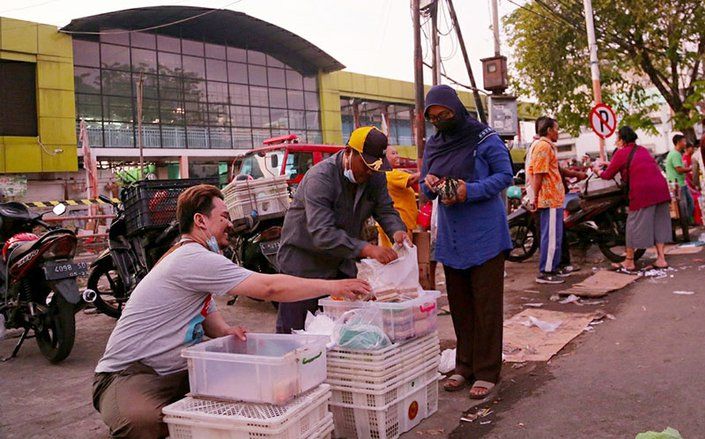 Pasca Kebakaran, Relokasi Sementara Pedagang di Halaman Pasar Kembang