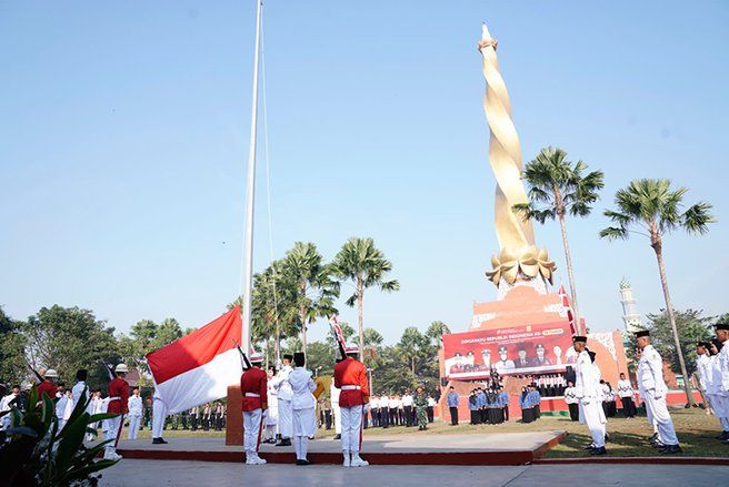 Upacara HUT Kemerdekaan RI ke 78 di Alun-alun Wiraraja, Ning Ita : Ini Wujud Syukur dan Nasionalisme