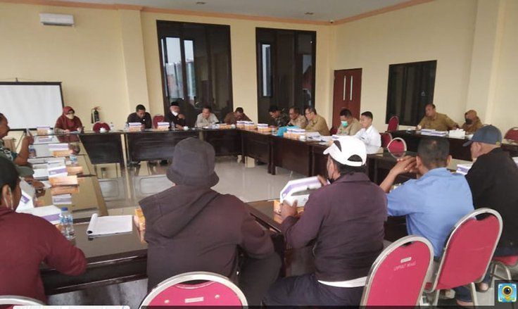 Diduga Panitia Pilkades Tak Transparan, Puluhan Warga Canggu Mojokerto Datangi Dewan