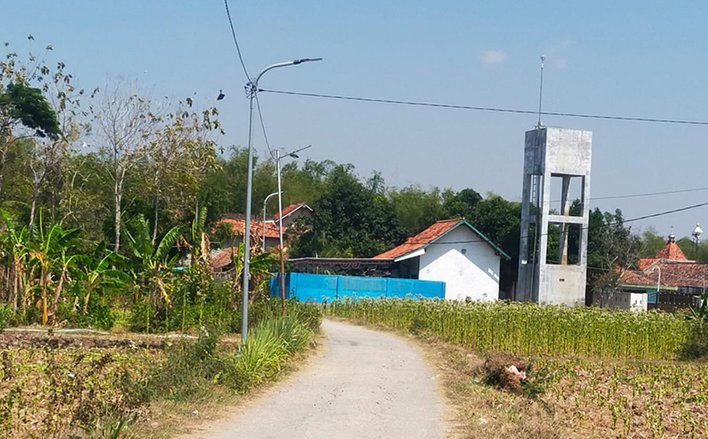 Dishub Sampang Pasang Lampu PJU di Pedesaan, Masyarakat Apresiasi