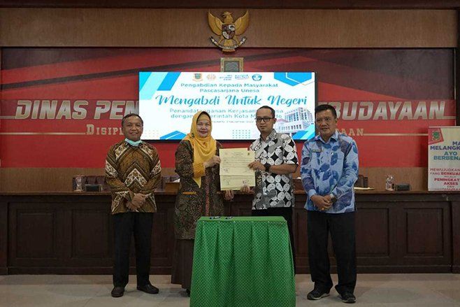 PKM Prodi S2 Unesa Kembangkan Pendidikan Berbasis Budaya bagi Kepala Sekolah se Mojokerto