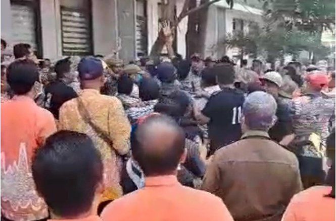 Adu Jotos ASN Pendukung Tim Bola Voli di Jombang, Akademisi: Memalukan dan Jadi PR Besar Perbaiki Mental