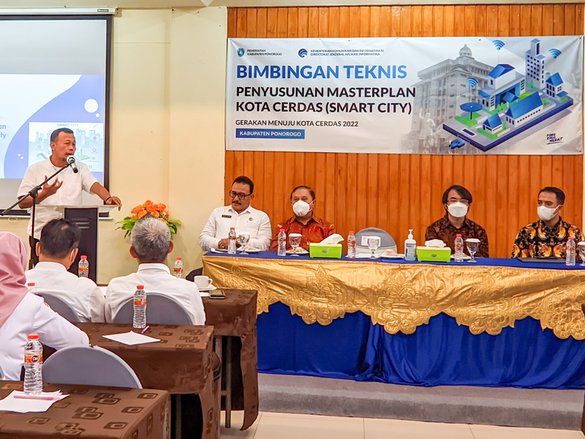 Target Wifi sampai RT, Ponorogo Bersiap Menjadi <em>Smart</em> <em>City</em> 2022
