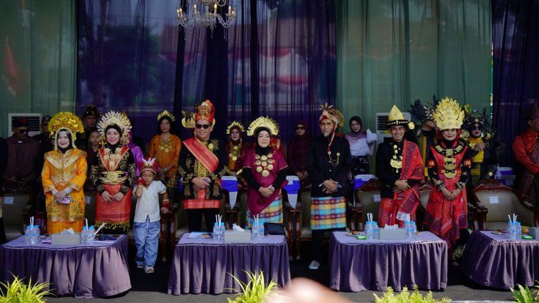 Pawai Budaya Kota Probolinggo Tampilkan Wajah Nusantara