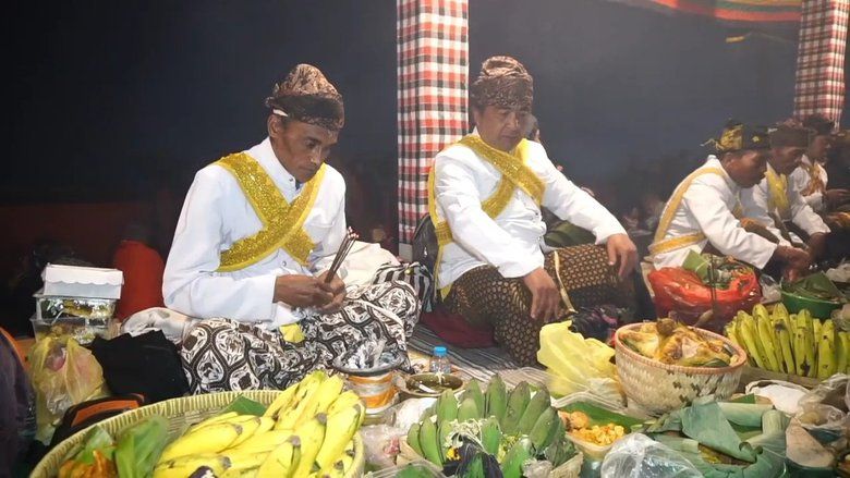 Tiga Dukun Pandita Baru Dikukuhkan saat Yadnya Kasada