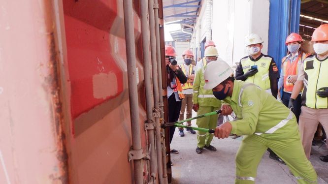 Dorong Iklim Investasi, Pemerintah dan Pelindo III Wujudkan Efisiensi Logistik