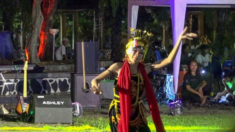 Pemkab Madiun Dorong Kemandirian PKL melalui “Jumat Sore” di Alun-alun Caruban