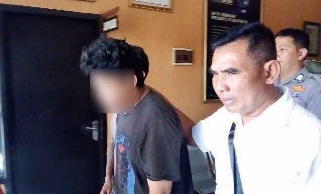 Nekat Beraksi Saat Petang, Dua Pembobol SDN Brangkal Mojokerto Ditangkap Warga