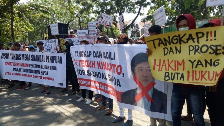 Hikayat Pasar Turi, Sipoa, dan Dua Taipan