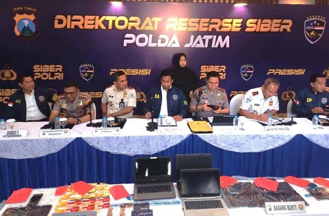 Korban Love Scamming yang Dibongkar Polda Jatim Mencapai 53 Orang