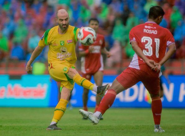 Persebaya Hajar Semen Padang dengan 7 Gol Tanpa Balas