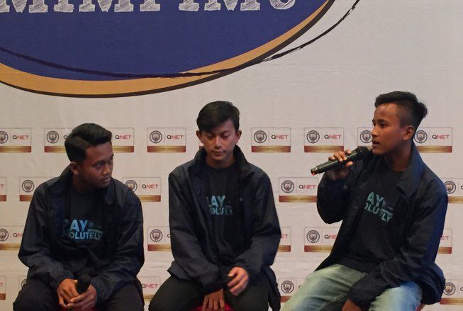 Makan Daging Babi, Pengalaman Pemain Persebaya Menimba Ilmu di Manchester City