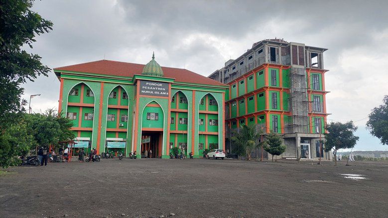 Santri di Mojokerto Meninggal Diduga Tersengat Listrik dan Jatuh ke Kolam