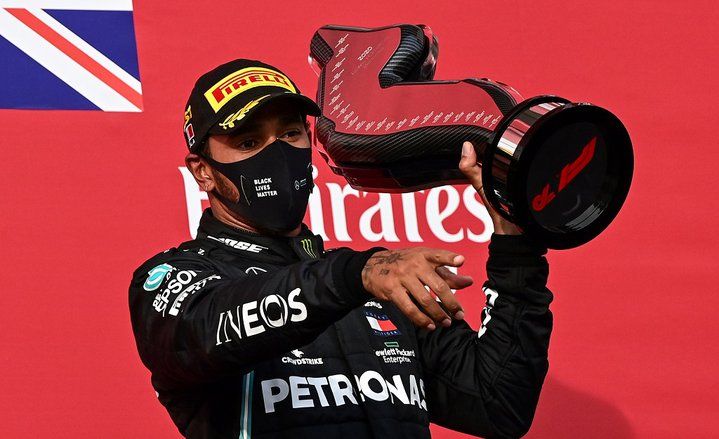 Lewis Hamilton Beri Sinyal Tinggalkan F1 Akhir Musim Ini