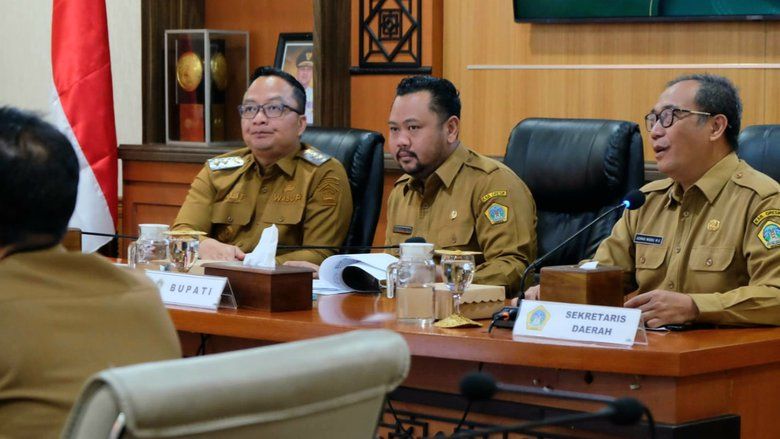 WFH ASN Gresik Ditarget Hemat 50 Persen, Anggaran Dialihkan ke Bansos dan Pasar Murah
