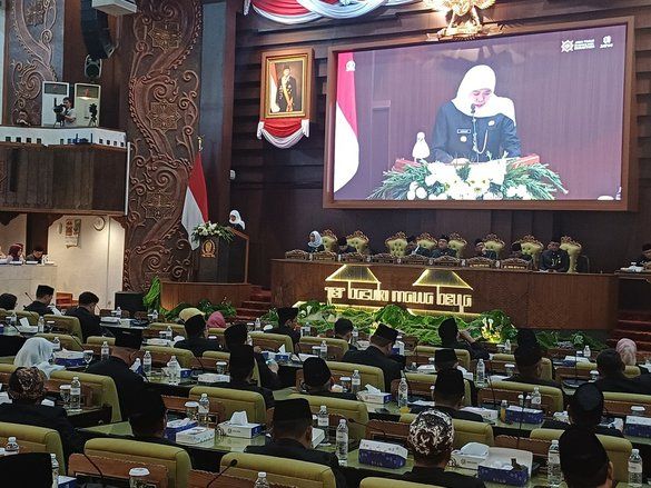 Khofifah Sebut Lulusan Jatim Terbanyak Diterima di PTN