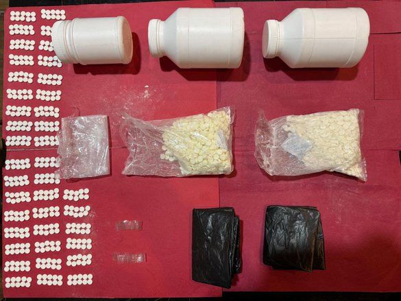 Kompak Edarkan Pil Dobel L, Kakak Beradik di Mojokerto Digerebek Polisi