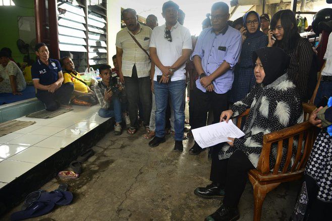 Risma Tawarkan Rusunawa untuk Korban Kebakaran Aspol Tandes