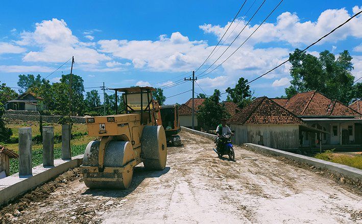Pemkab Sampang Alokasikan Anggaran Rp 19,8 Miliar untuk Pembangunan Jalan Poros Kabupaten 